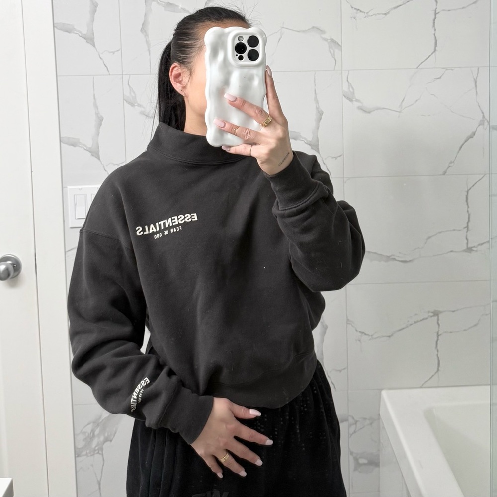 🙏🏽 FEAR OF GOD Essentials Black Sweatshirt with Mock Turtleneck